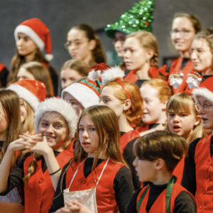 Ulmer Spatzen Chor (Kinderchor) beim Weihnachtskonzert 2023 (Foto © Matthias Kessler, Südwest Presse Ulm)